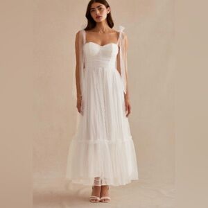 Elegant White Strapless Gown